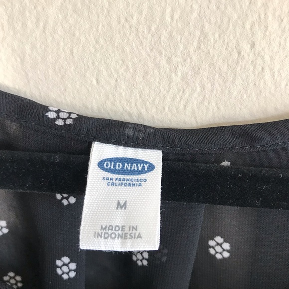 Old Navy Sheer Swiss Flower Blouse - Picture 3 of 5
